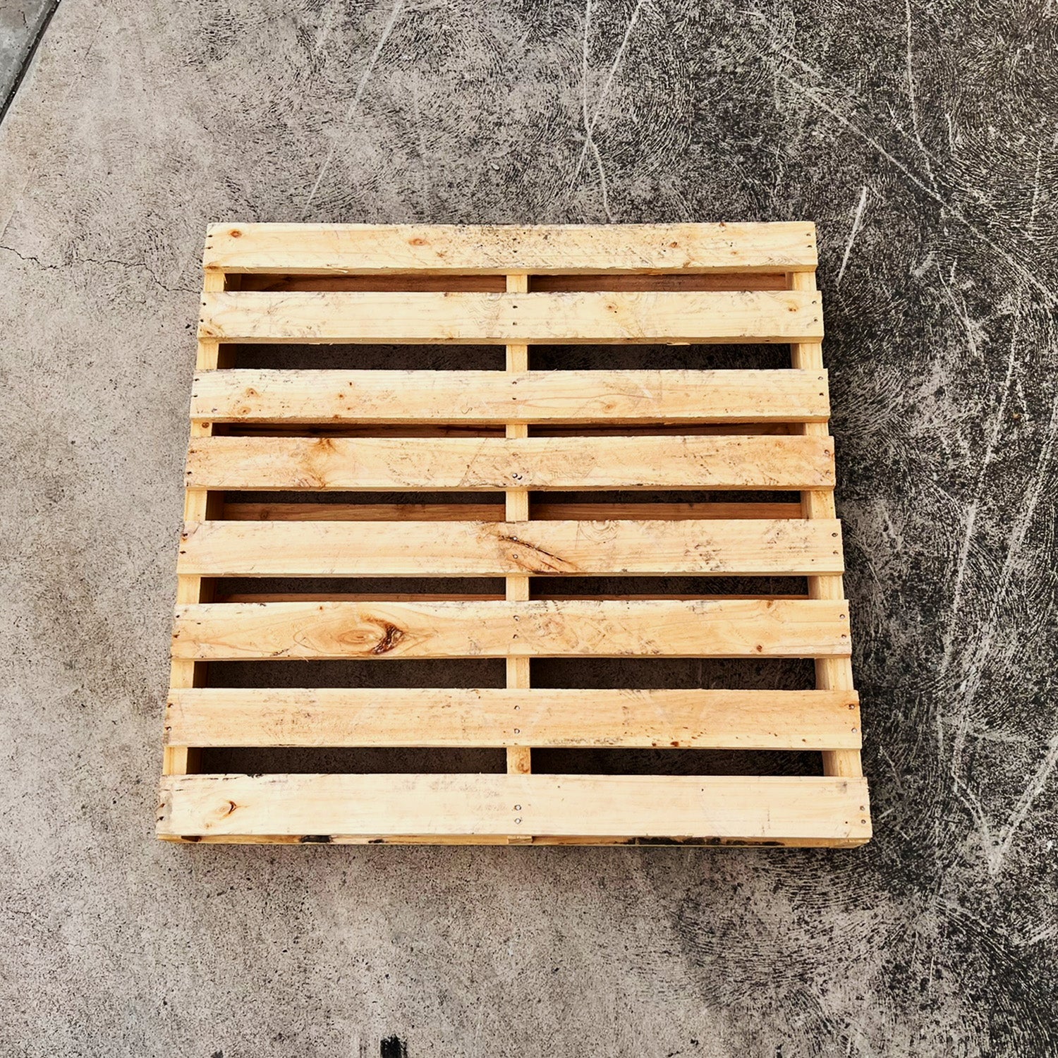 Top Pallets heavy-duty Australian standard pallet