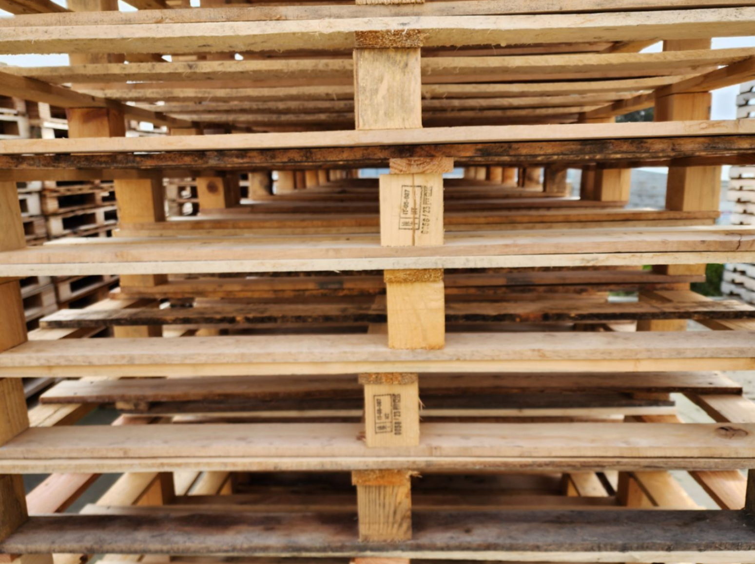 US Pallets - Heat-Treated for Global & Local Shipping – Top Pallets